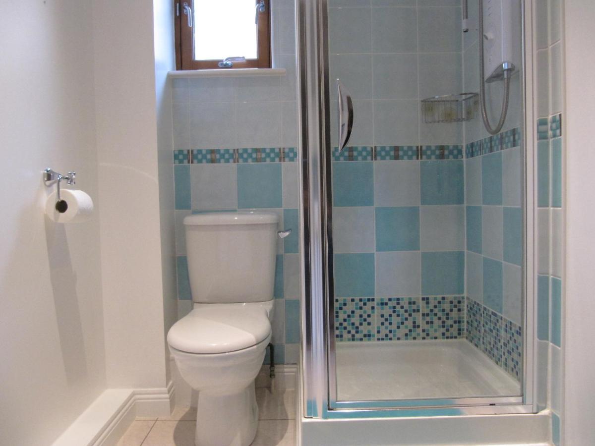 Cozy Off Road 2 Bedroom Cottage Apartment With Free Wi-Fi And Private Parking Glasgow Exterior foto