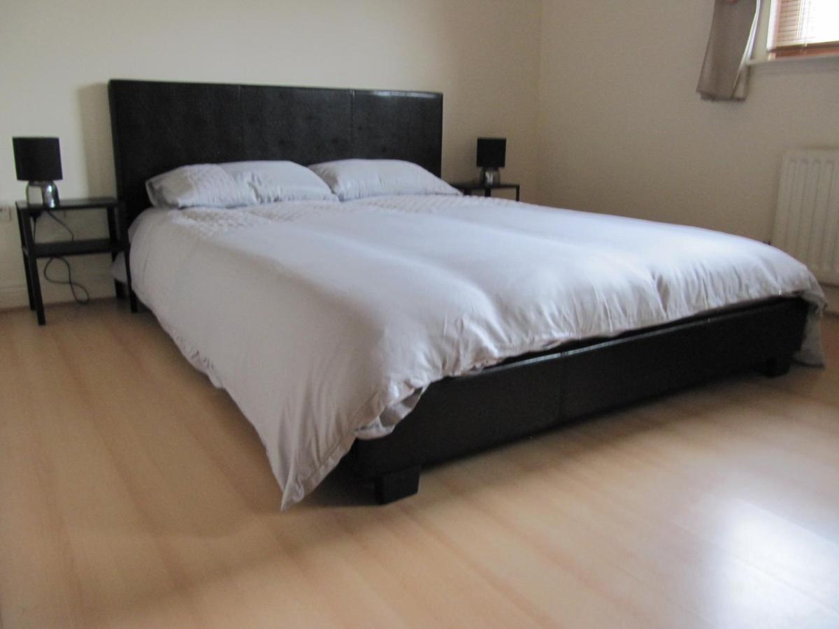 Cozy Off Road 2 Bedroom Cottage Apartment With Free Wi-Fi And Private Parking Glasgow Exterior foto