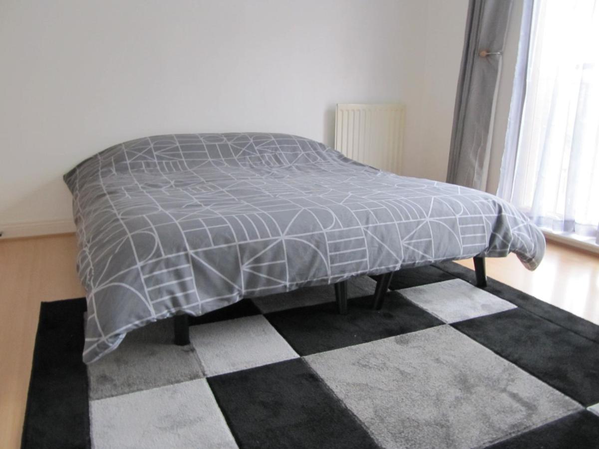 Cozy Off Road 2 Bedroom Cottage Apartment With Free Wi-Fi And Private Parking Glasgow Exterior foto