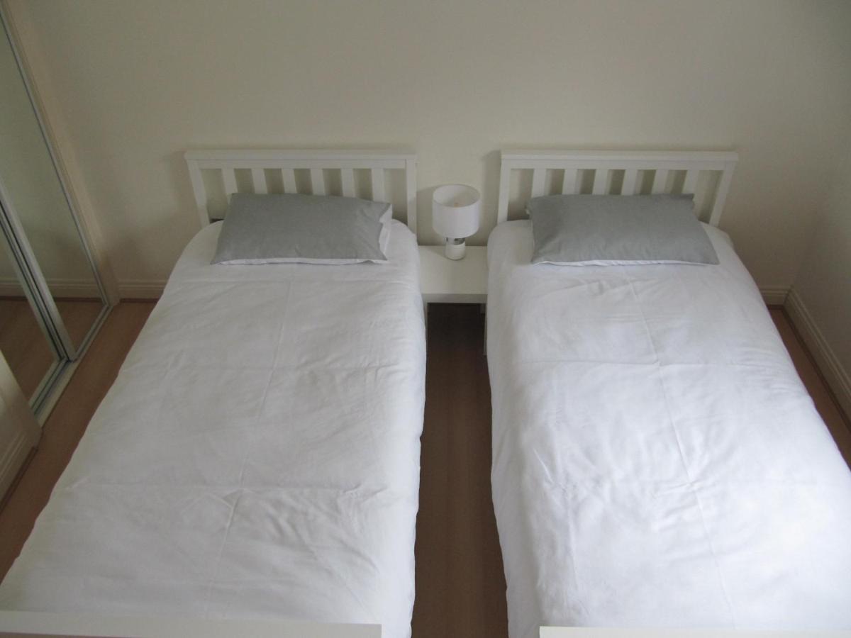 Cozy Off Road 2 Bedroom Cottage Apartment With Free Wi-Fi And Private Parking Glasgow Exterior foto