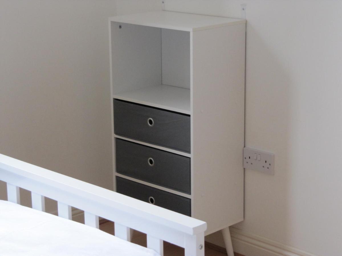 Cozy Off Road 2 Bedroom Cottage Apartment With Free Wi-Fi And Private Parking Glasgow Exterior foto